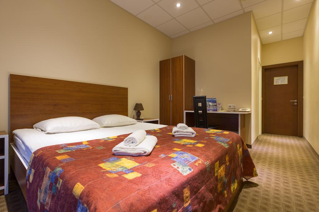 Riga Unimars Hotel Eksteriør bilde